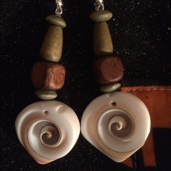 Beautiful handmade airings - Picture 1 of 1